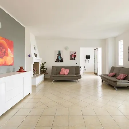 Lägenhet Casa Aurora 6-8 Posti Letto